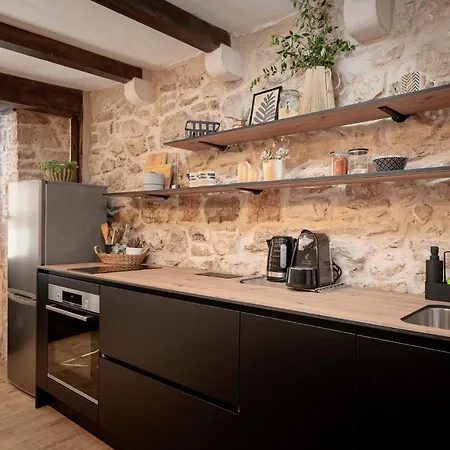 Heritage Stone House Retreat -free Parking Apartment Stari Grad (Hvar)