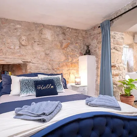 Heritage Stone House Retreat -free Parking Apartment Stari Grad (Hvar)
